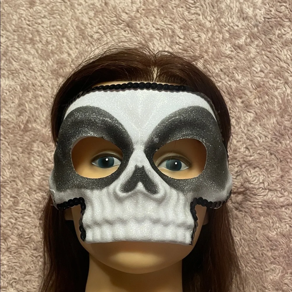 🔥4/$20 Claire’s Skeleton Face Mask - OSFM